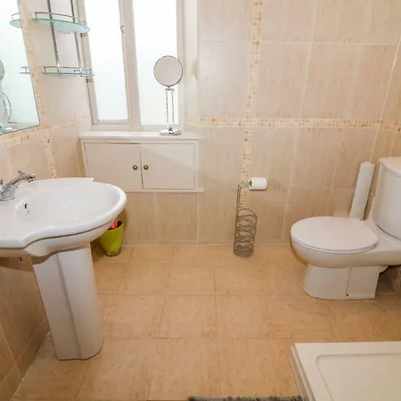 Holiday home 10 Castle Crescent
